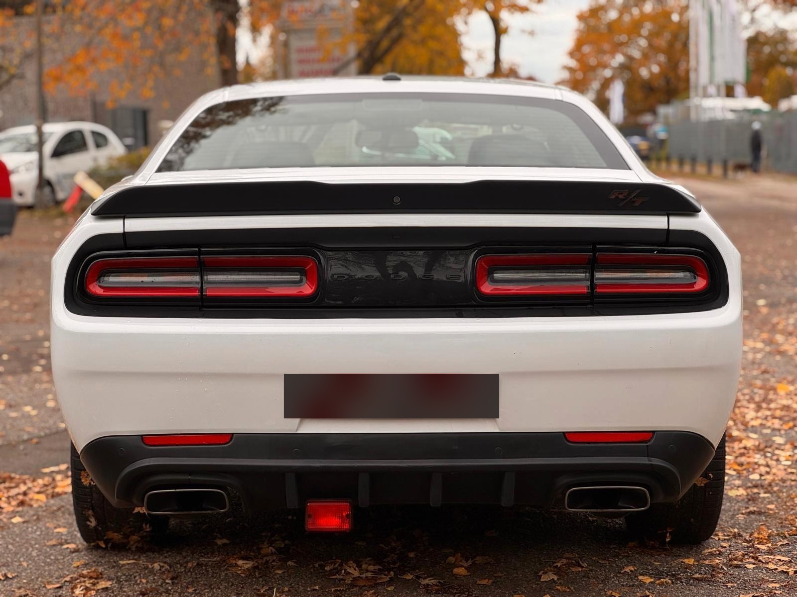 Dodge Challenger - Photo 1
