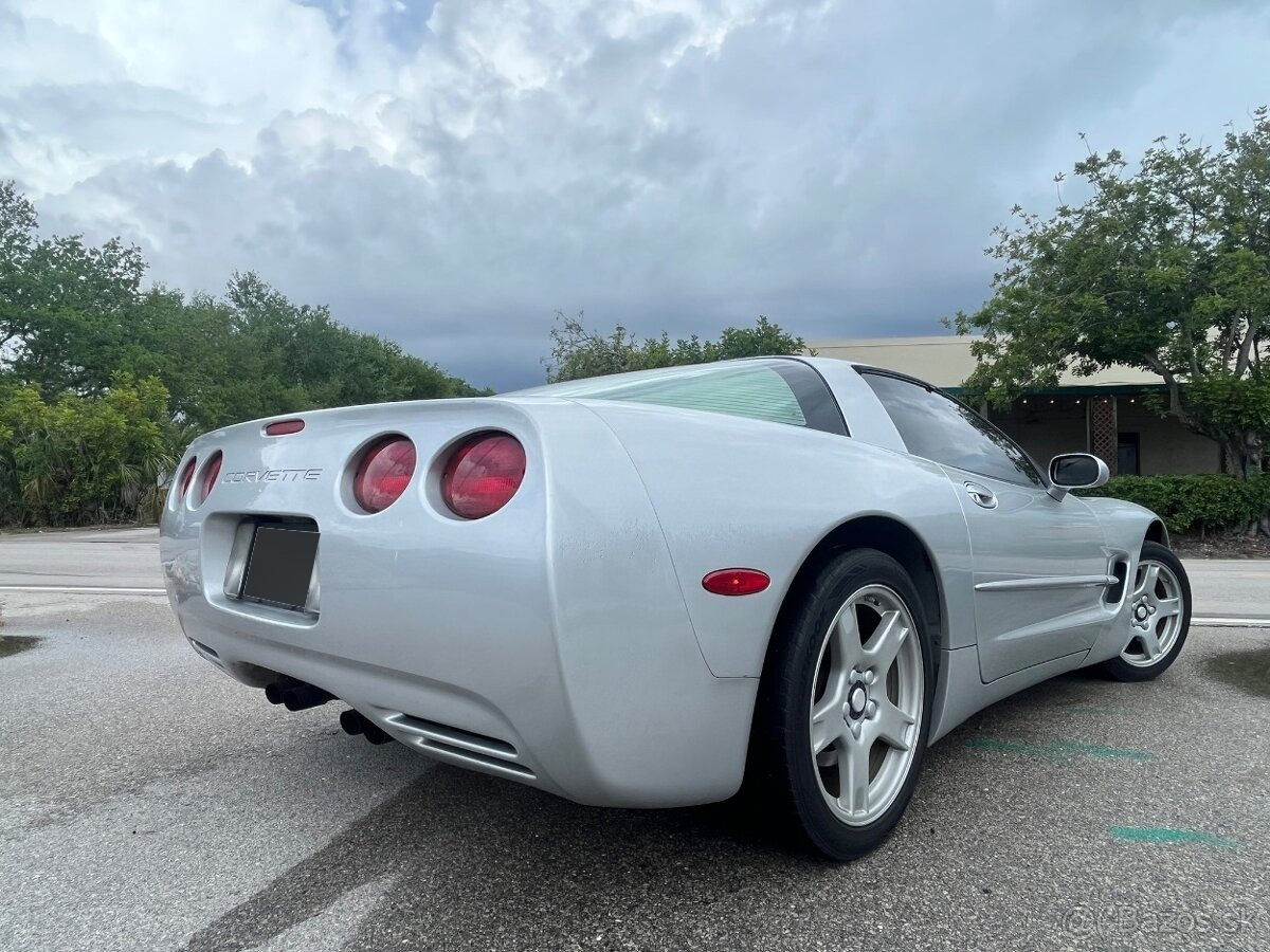 1998 Chevrolet Corvette C5 manual - Photo 1