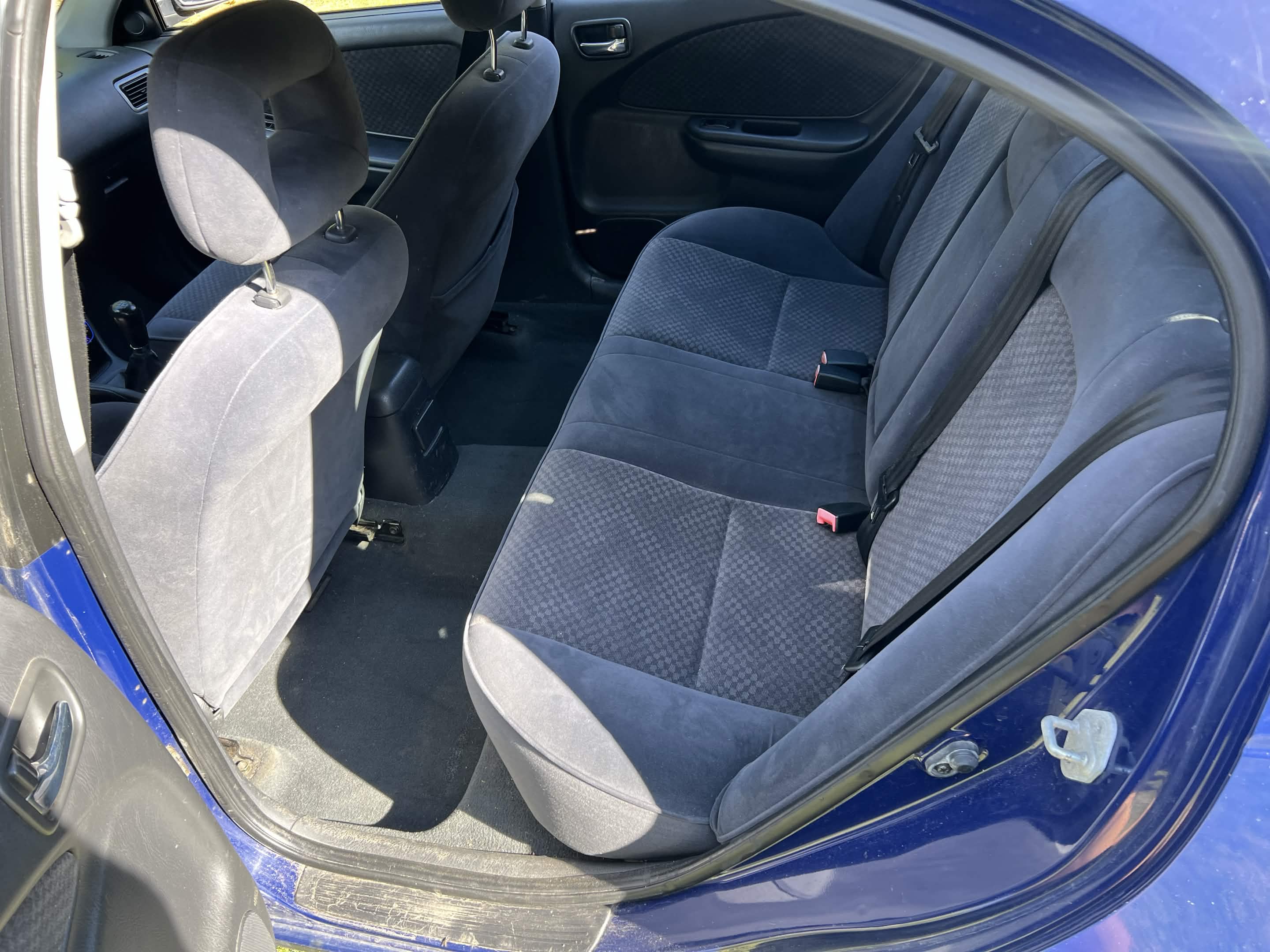 Toyota Avensis T22 - Photo 7